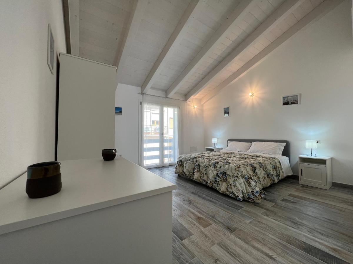 Casa Sylvia Daire SantʼAntìoco Dış mekan fotoğraf